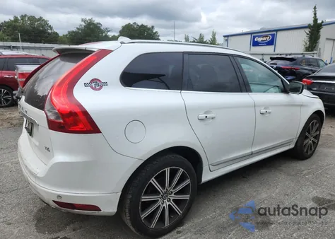 2015 Volvo Xc60 T6 Platinum z USA, uszkodzony, nr VIN YV449MDM7F2631978